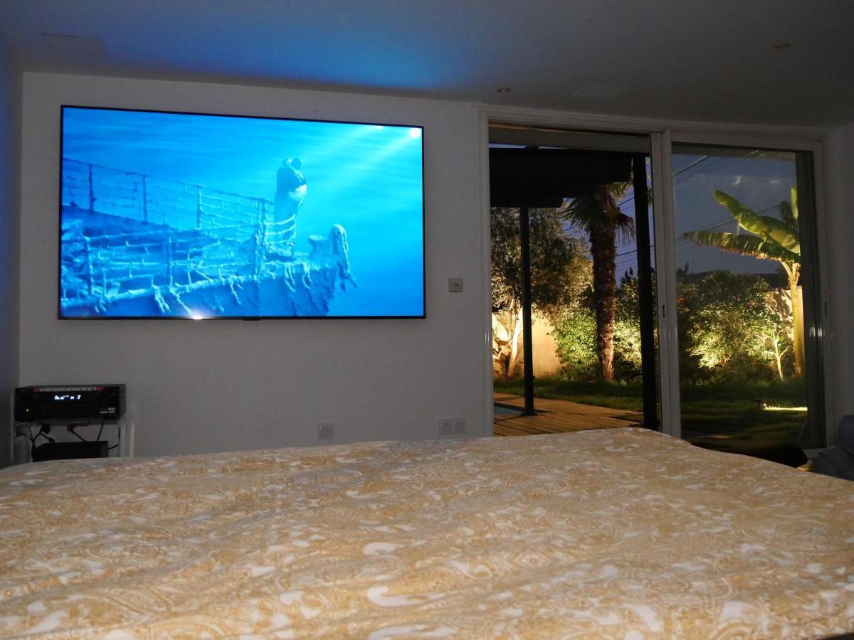 Unique! Jacuzzi Prive 35°C + Cinema Villa Entiere Meyzieu Buitenkant foto