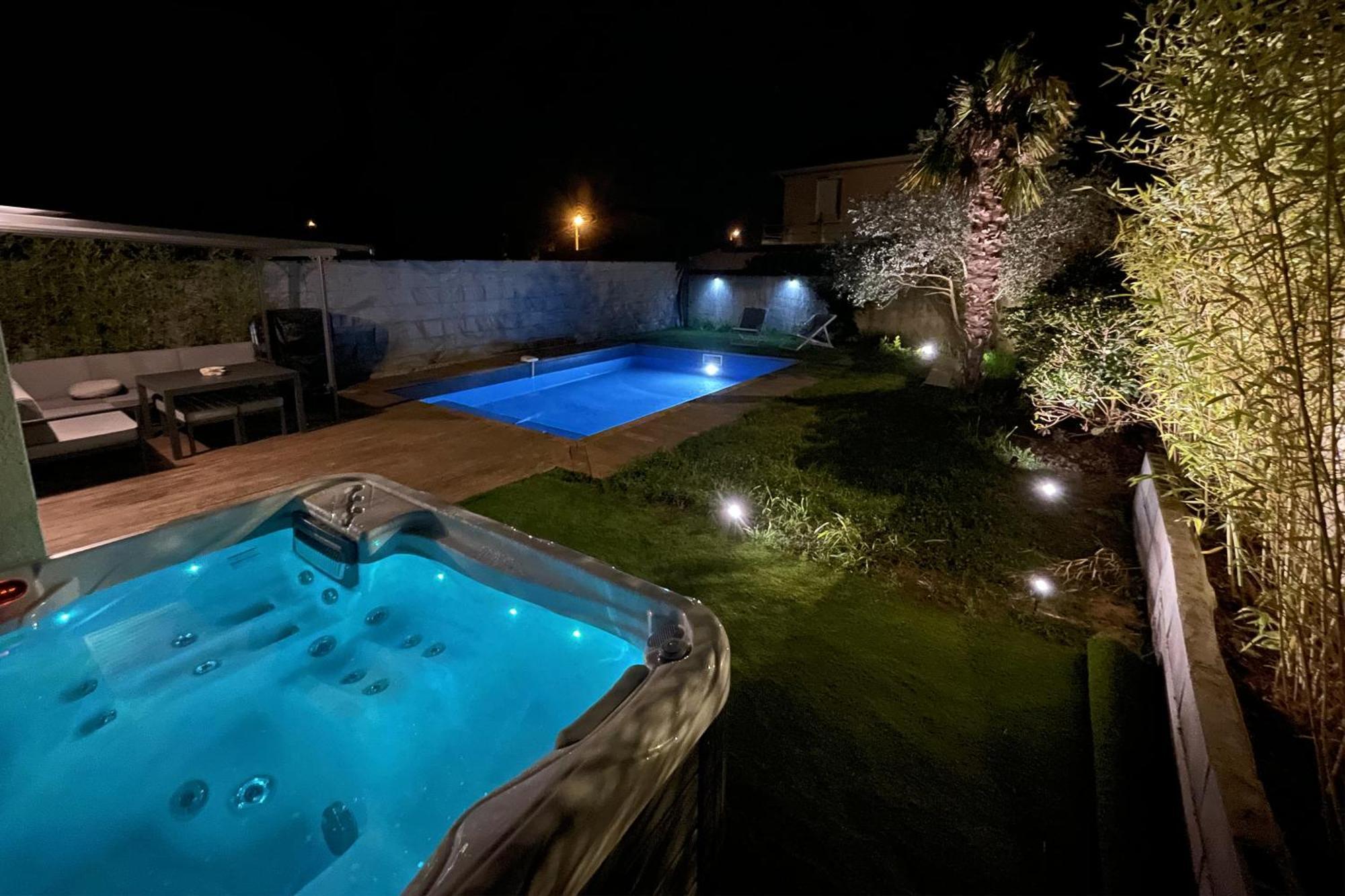 Unique! Jacuzzi Prive 35°C + Cinema Villa Entiere Meyzieu Buitenkant foto