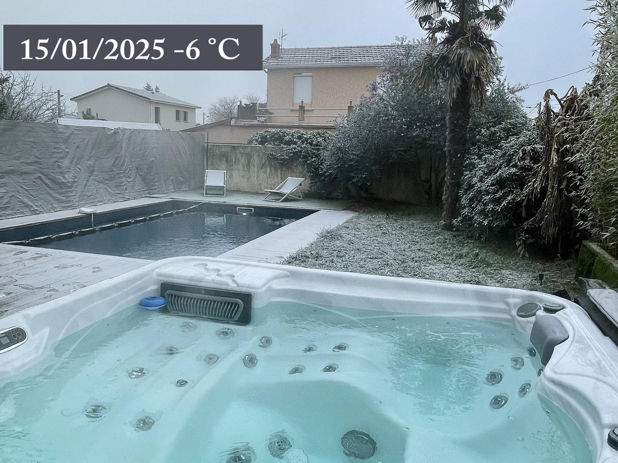 Unique! Jacuzzi Prive 35°C + Cinema Villa Entiere Meyzieu Buitenkant foto